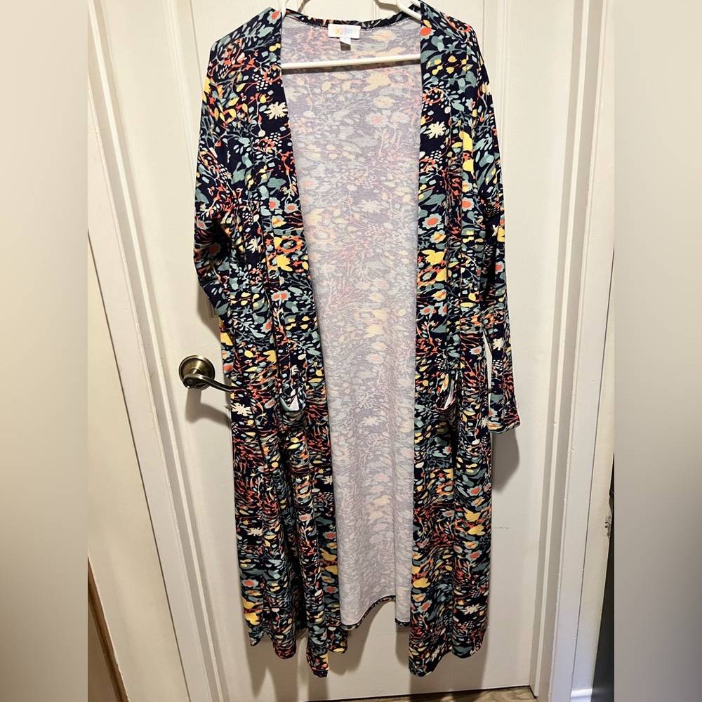 Xl Sarah cardigan. Lularoe